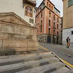 Deluxe Apartment *